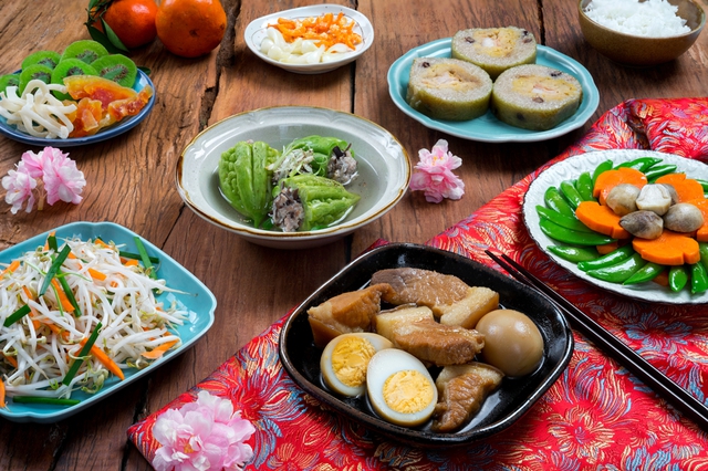 Cách phòng tránh ngộ độc thực phẩm dịp Tết - Ảnh 1. Cách phòng tránh ngộ độc thực phẩm dịp Tết - Ảnh 1.