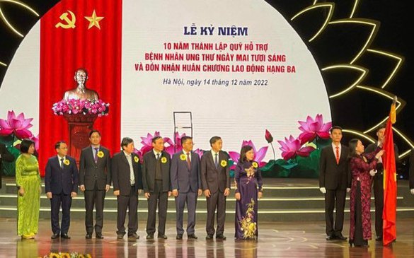 Quỹ 'Ngày mai tươi sáng' đón nhận phần thưởng cao quý