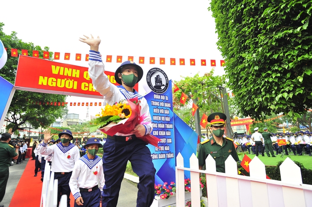 Bộ Tư lệnh TPHCM hiệp đồng giao, nhận quân năm 2023 - Ảnh 6. Bộ Tư lệnh TPHCM hiệp đồng giao, nhận quân năm 2023 - Ảnh 6.