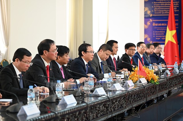 TPHCM và Thủ đô Phnom Penh thúc đẩy hợp tác nhiều lĩnh vực - Ảnh 1. TPHCM và Thủ đô Phnom Penh thúc đẩy hợp tác nhiều lĩnh vực - Ảnh 1.