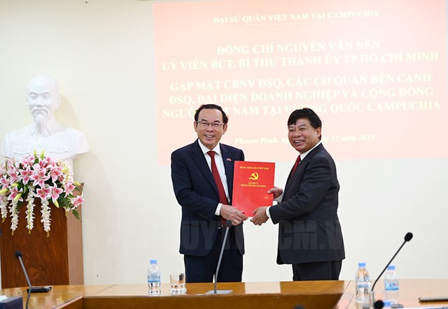 TPHCM cùng hỗ trợ, chăm lo cộng đồng người Việt Nam tại Campuchia - Ảnh 2. TPHCM cùng hỗ trợ, chăm lo cộng đồng người Việt Nam tại Campuchia - Ảnh 2.