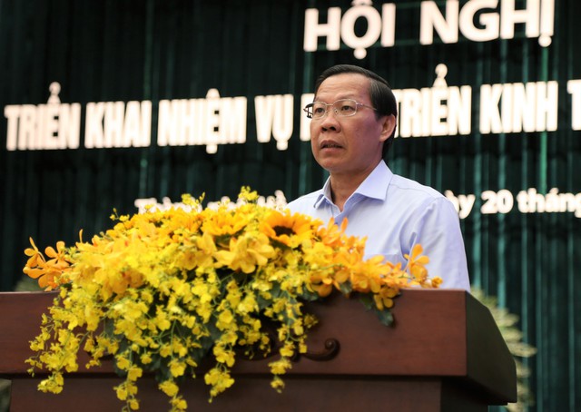TPHCM triển khai nhiệm vụ phát triển kinh tế-xã hội cho năm bản lề 2023 - Ảnh 1. TPHCM triển khai nhiệm vụ phát triển kinh tế-xã hội cho năm bản lề 2023 - Ảnh 1.