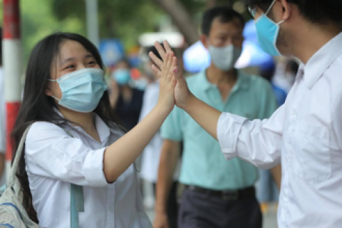 Đã tăng học phí, trường sẽ trả tiền lại cho sinh viên?