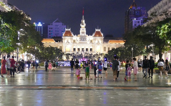 Phân công lại công tác Chủ tịch và các Phó Chủ tịch UBND TPHCM