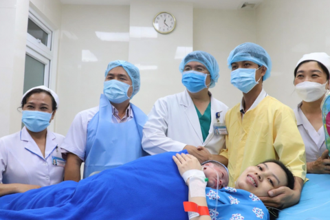 Những công dân nhí đầu tiên chào đời vào thời khắc giao thừa 2023 tại TP.HCM