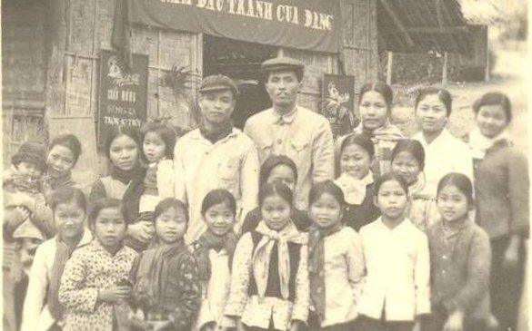 Tự hào thế hệ 'chiến sĩ văn hóa’ gieo chữ trên vùng cao những ngày đầu gian khó