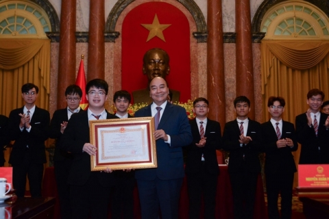 Nhân tài trẻ Việt Nam chinh phục những đỉnh cao trí tuệ