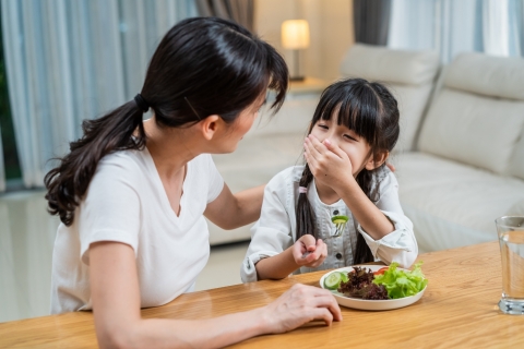 Tuyệt chiêu nhàn tênh giúp mẹ hiện đại ‘dỗ’ con ‘nạp’ rau ngày Tết