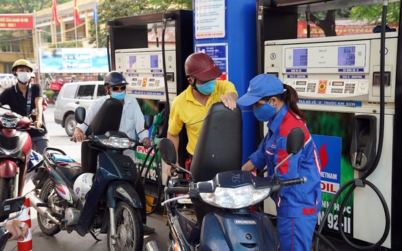 Rà soát quy trình cấp giấy chứng nhận đại lý, cửa hàng bán lẻ xăng dầu