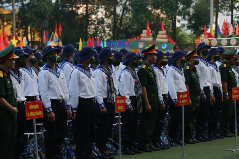 TP.HCM: Hơn 4.700 thanh niên hăng hái lên đường nhập ngũ, có 3 nữ tân binh