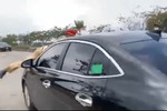 Khởi tố vụ án chống người thi hành công vụ, tông, hất cảnh sát giao thông lên nắp capo