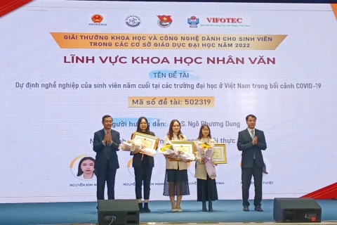 Bộ Giáo dục và Đào tạo khởi động Giải thưởng KH&CN dành cho sinh viên năm 2023