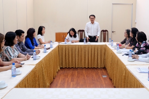 Tạp chí Khoa học phổ thông nhận bàn giao hồ sơ Tạp chí Thời sự y học