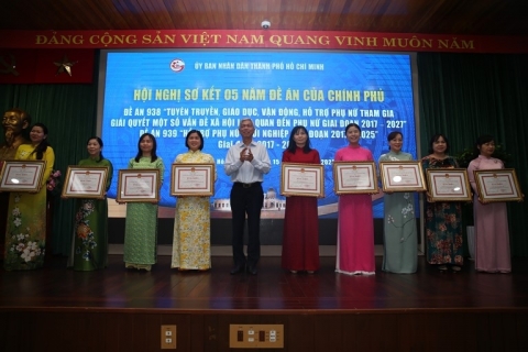 Vinh danh 28 tập thể và 5 cá nhân về hỗ trợ phụ nữ giai đoạn 2017-2022