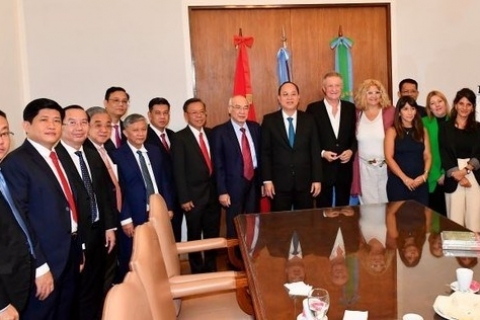 Đoàn Thành ủy TP.HCM thăm và làm việc tại Argentina