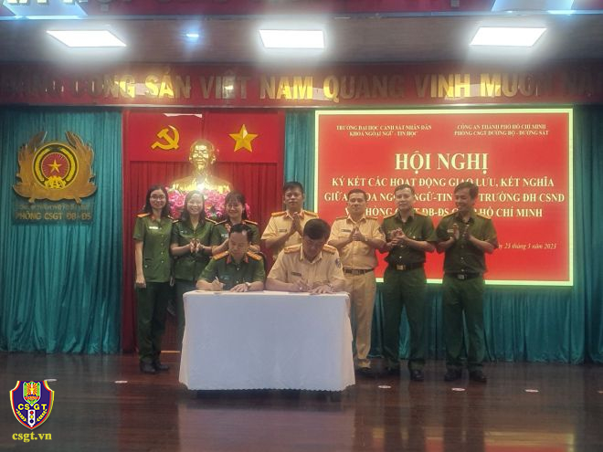 Giao lưu giữa Trường Đại học CSND và Phòng CSGT Công an TP.Hồ Chí Minh