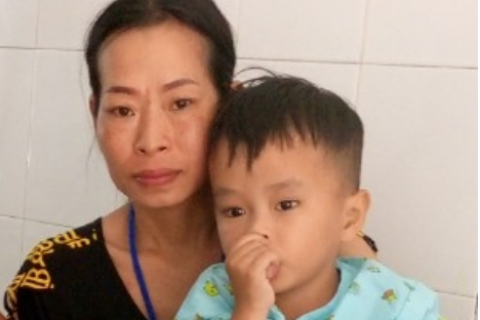 Ba tuổi hai lần mổ vì căn bệnh u tuyến tùng hiểm nghèo
