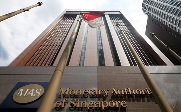 Singapore tạm dừng thắt chặt chính sách tiền tệ