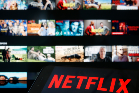 Yêu cầu rà soát việc hợp tác với Netflix, Apple, Amazon và 3 doanh nghiệp nước ngoài khác