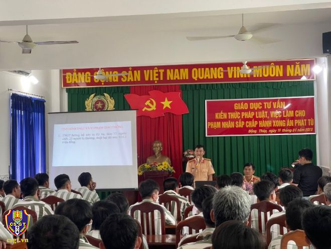 Tuyên truyền, phổ biển pháp luật về TTATGT  cho phạm nhân tại Trại giam Cao Lãnh