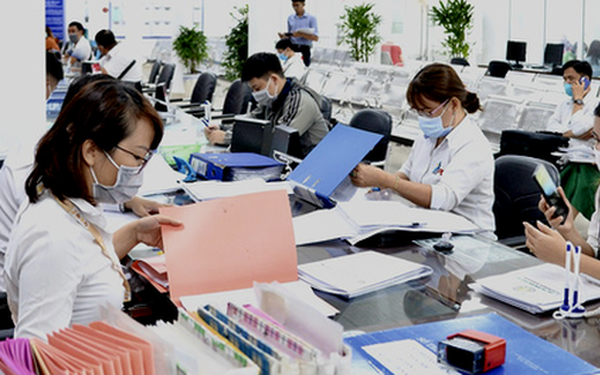 Thành lập Ban soạn thảo xây dựng Đề án về khuyến khích cán bộ, công chức