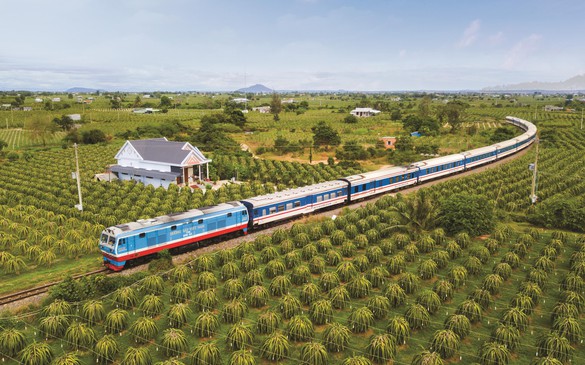 Đường sắt chạy thêm tàu khách Thống nhất, giảm giá vé