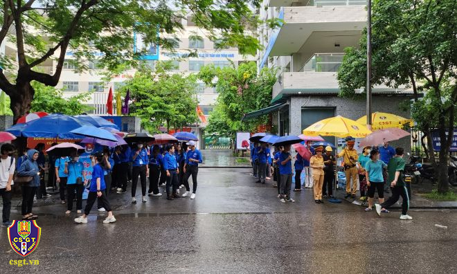 CSGT phân luồng đảm bảo ATGT kỳ thi tốt nghiệp THPT