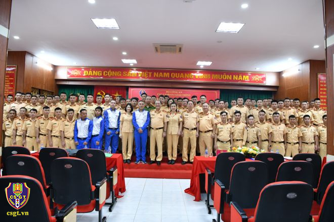 Tập huấn, bồi dưỡng nghiệp vụ TTKS, xử lý vi phạm, dẫn đoàn và kỹ năng lái xe an toàn trong lực lượng CSGT khu vực phía Bắc