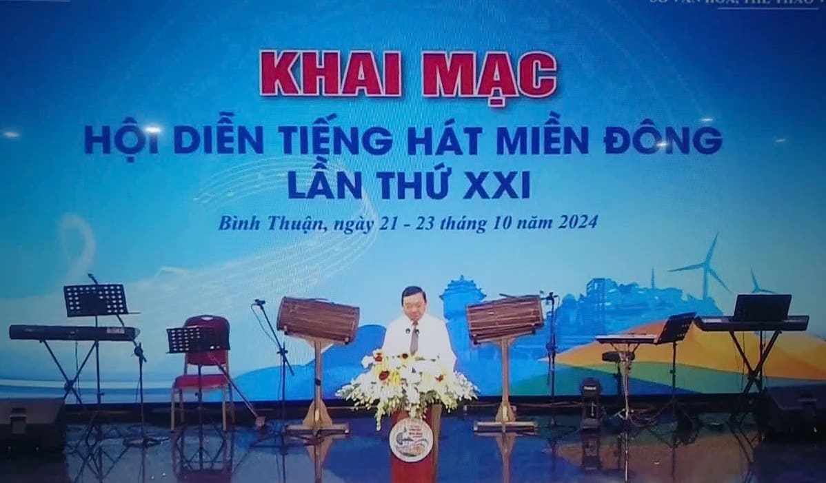 Ông Bùi Thế Nhân, Giám đốc Sở Văn hoá, Thể thao và Du lịch tỉnh Bình Thuận phát biểu khai mạc