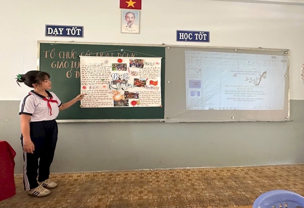 Cô Thu Hằng, Thuý Hạnh đổi mới dạy giáo dục địa phương