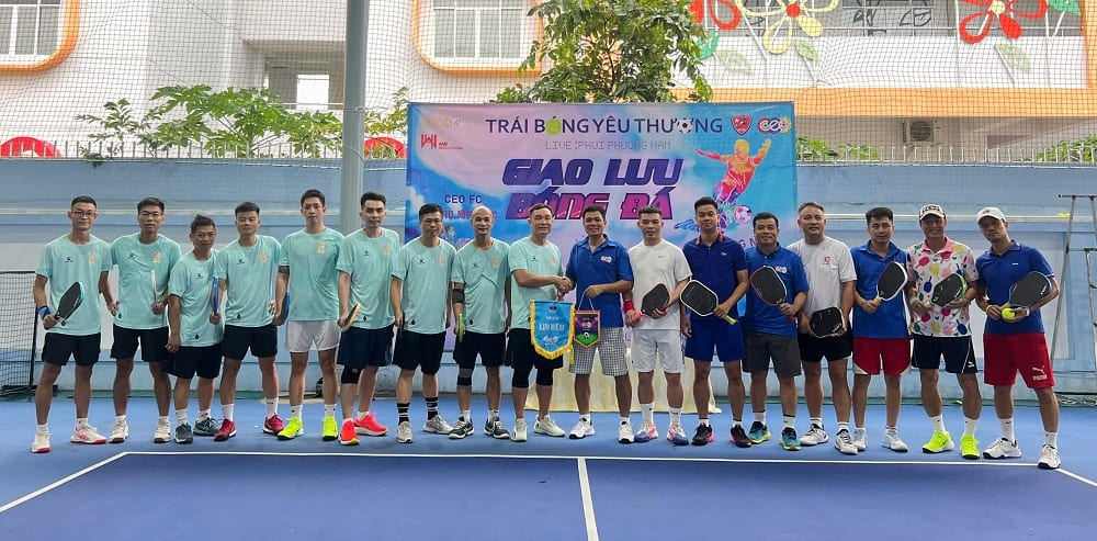 Trao yêu thương đến trẻ mồ côi chùa Long Hoa qua những trận bóng nghĩa tình