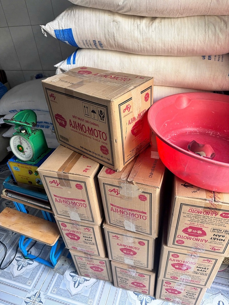 bột ngọt giả thành phẩm nhãn hiệu Ajinomoto